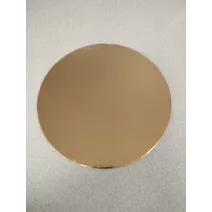 Hullámos szélű arany és ezüst tortaalátétek